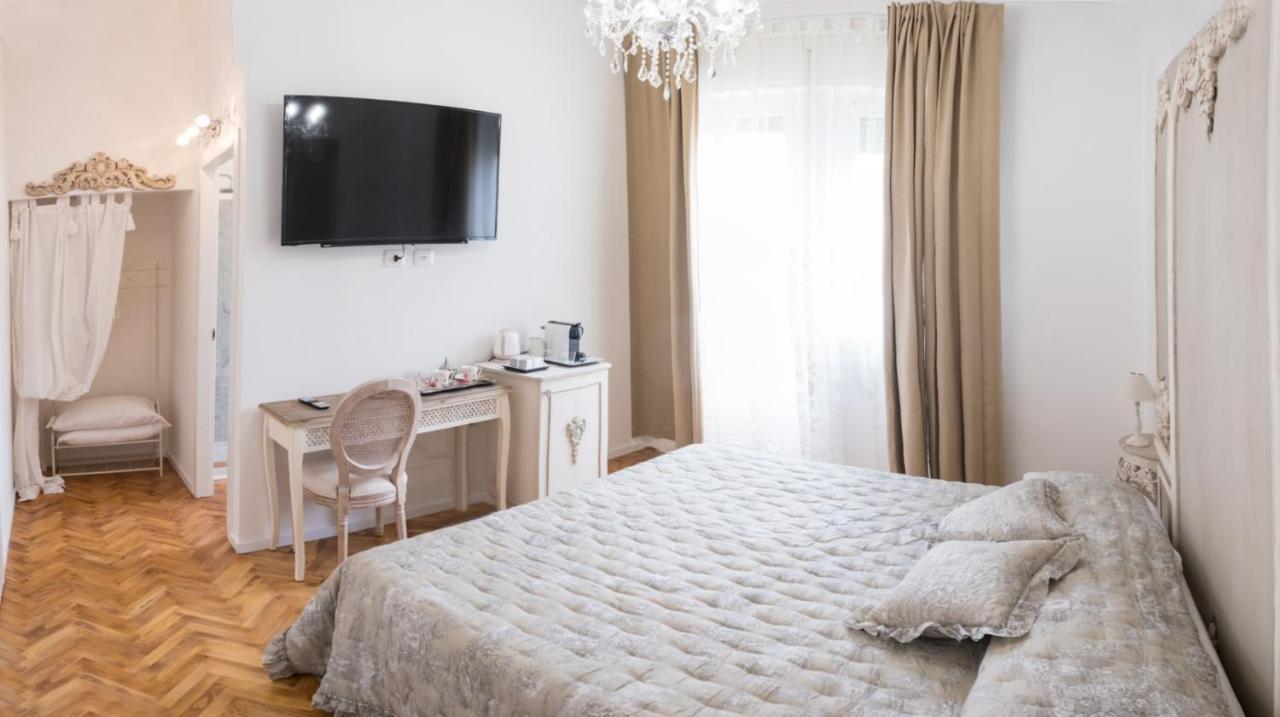 Althea Apartment Viareggio Bagian luar foto