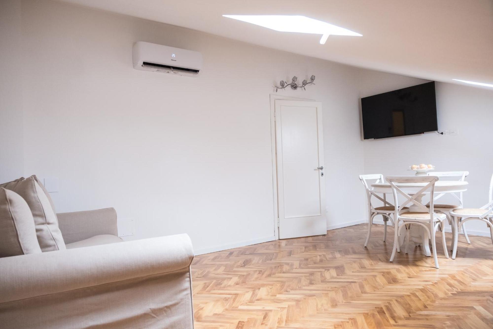 Althea Apartment Viareggio Bagian luar foto
